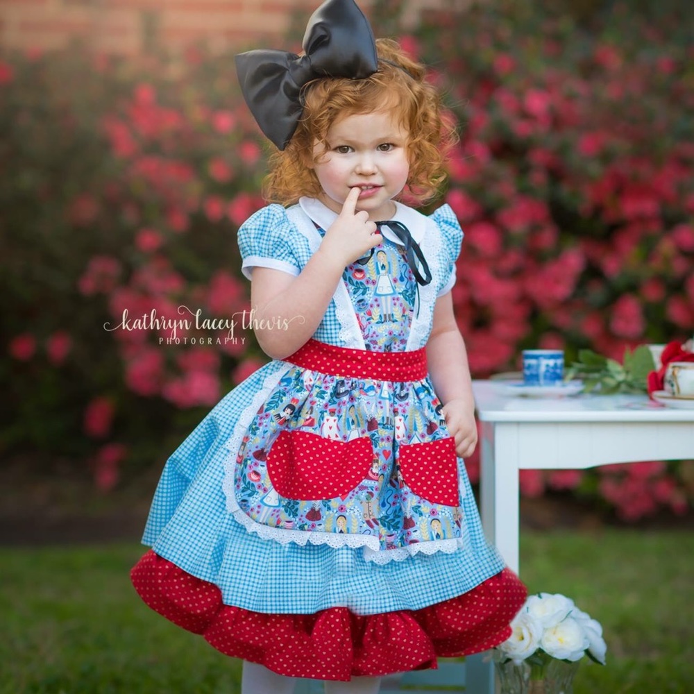 Alice costume